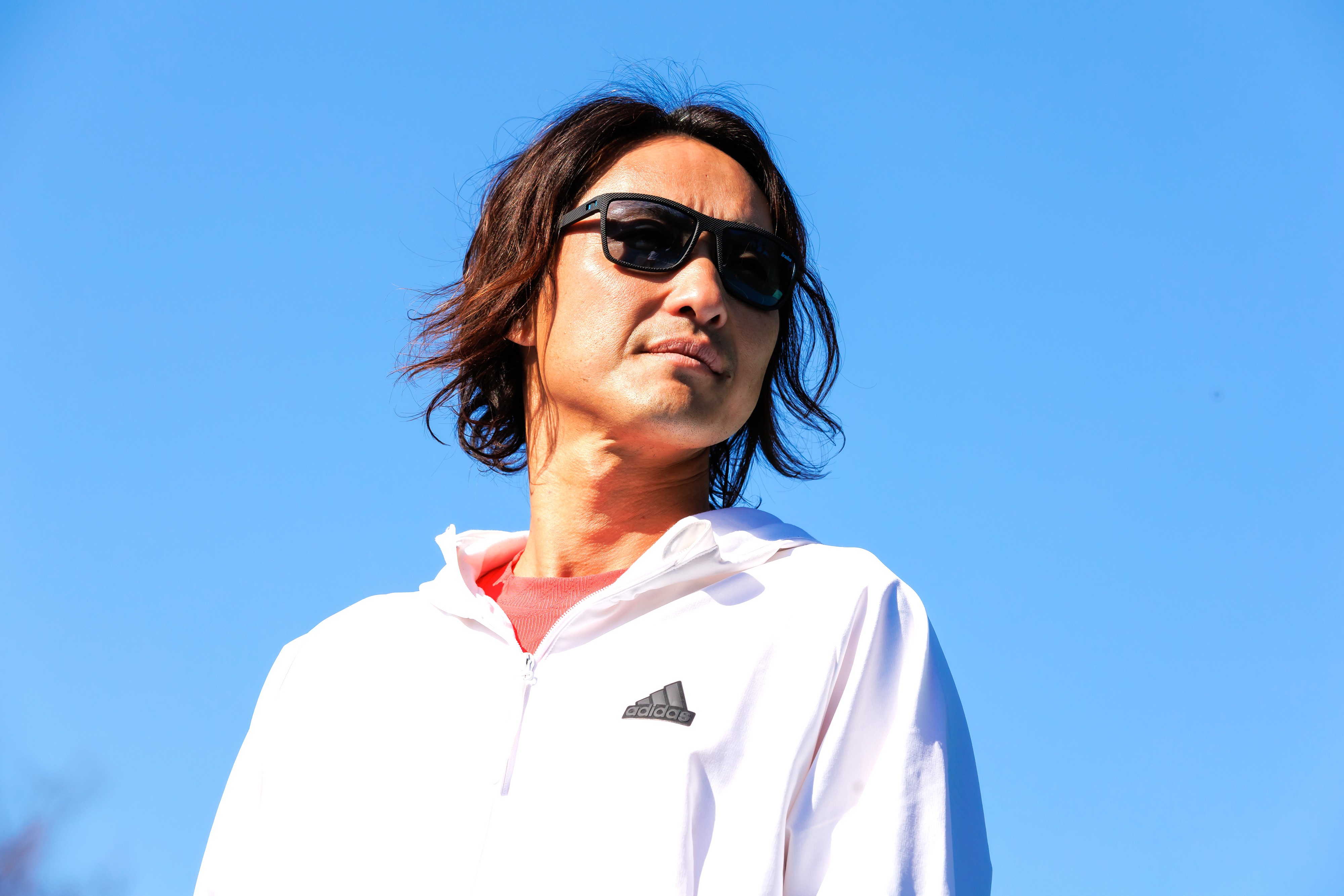 添田豪監督 IRUKAサングラス着用